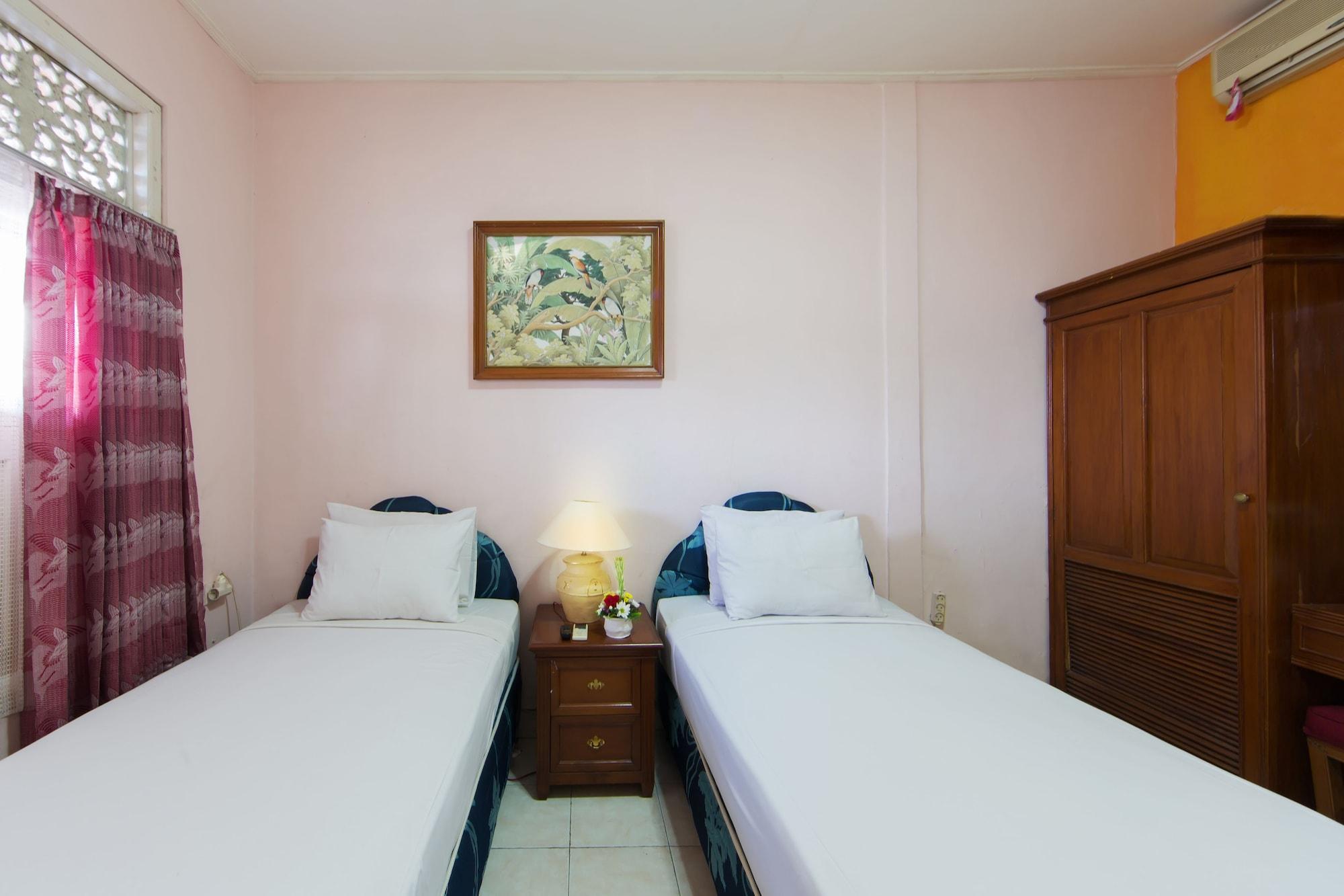Oyo 3134 Puri Tamu Hotel Jimbaran Екстериор снимка