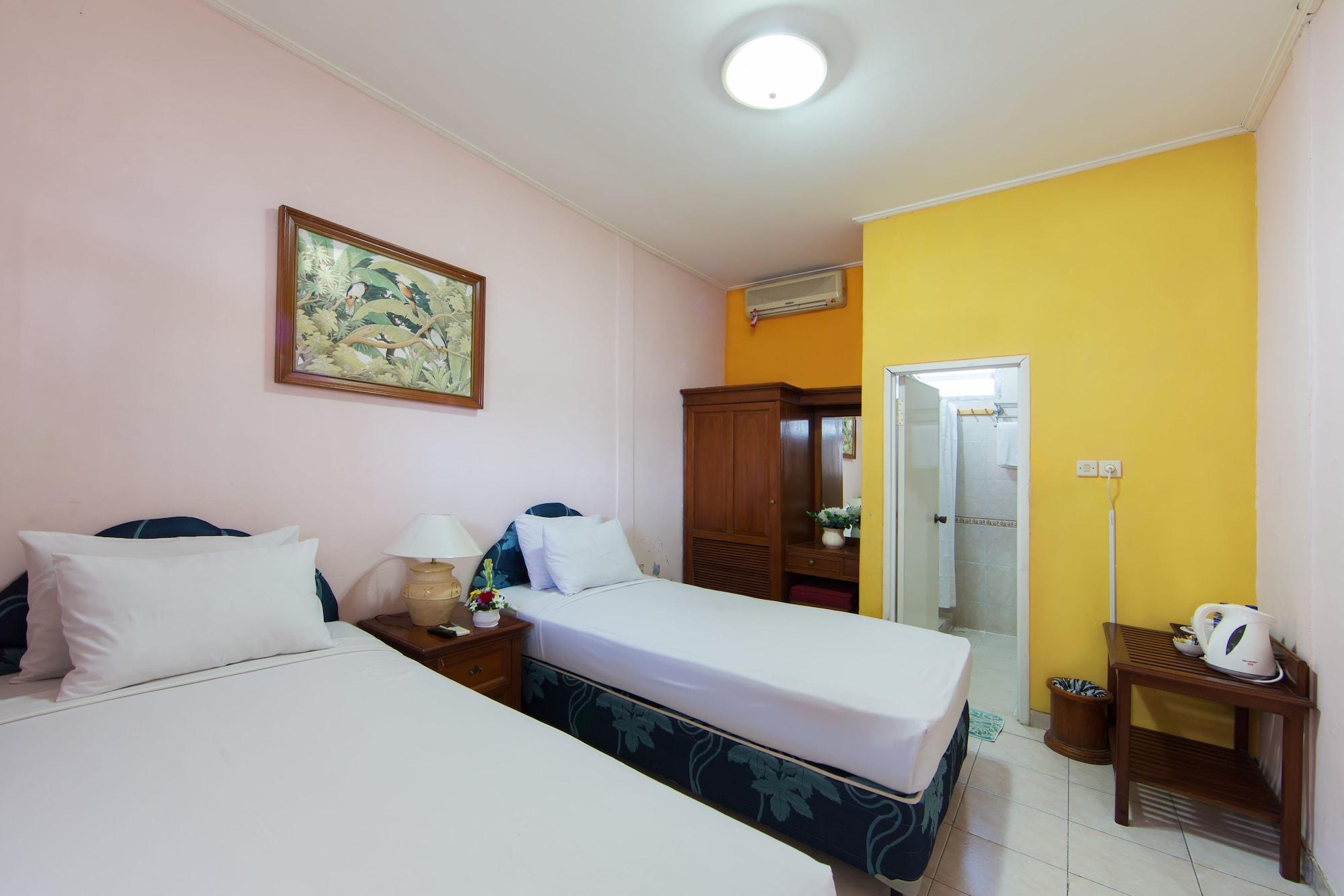 Oyo 3134 Puri Tamu Hotel Jimbaran Екстериор снимка
