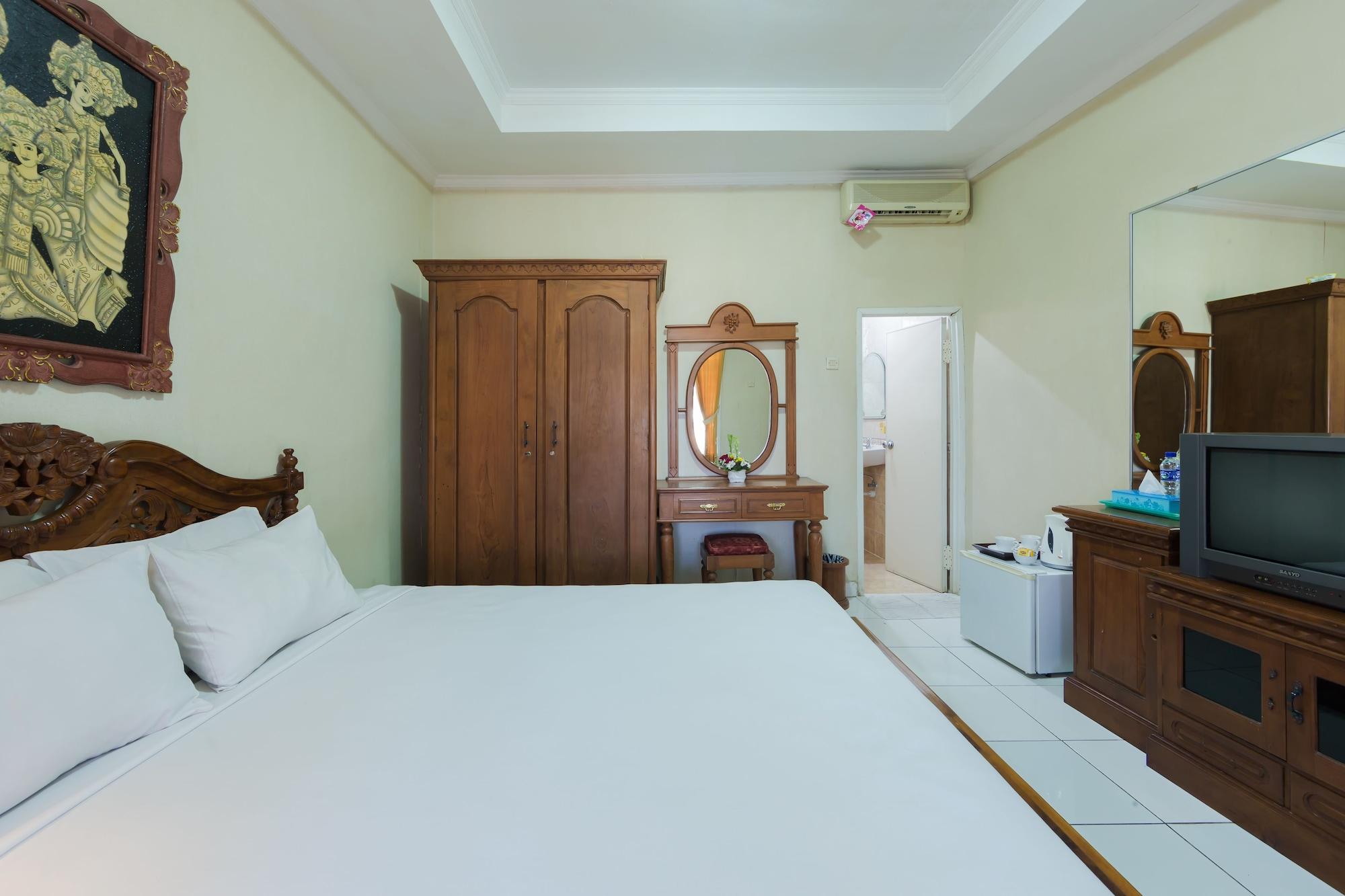 Oyo 3134 Puri Tamu Hotel Jimbaran Екстериор снимка