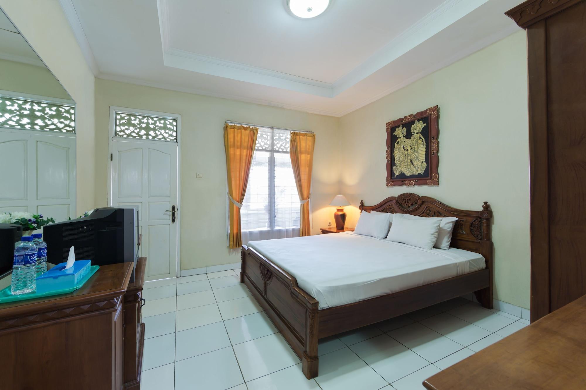 Oyo 3134 Puri Tamu Hotel Jimbaran Екстериор снимка
