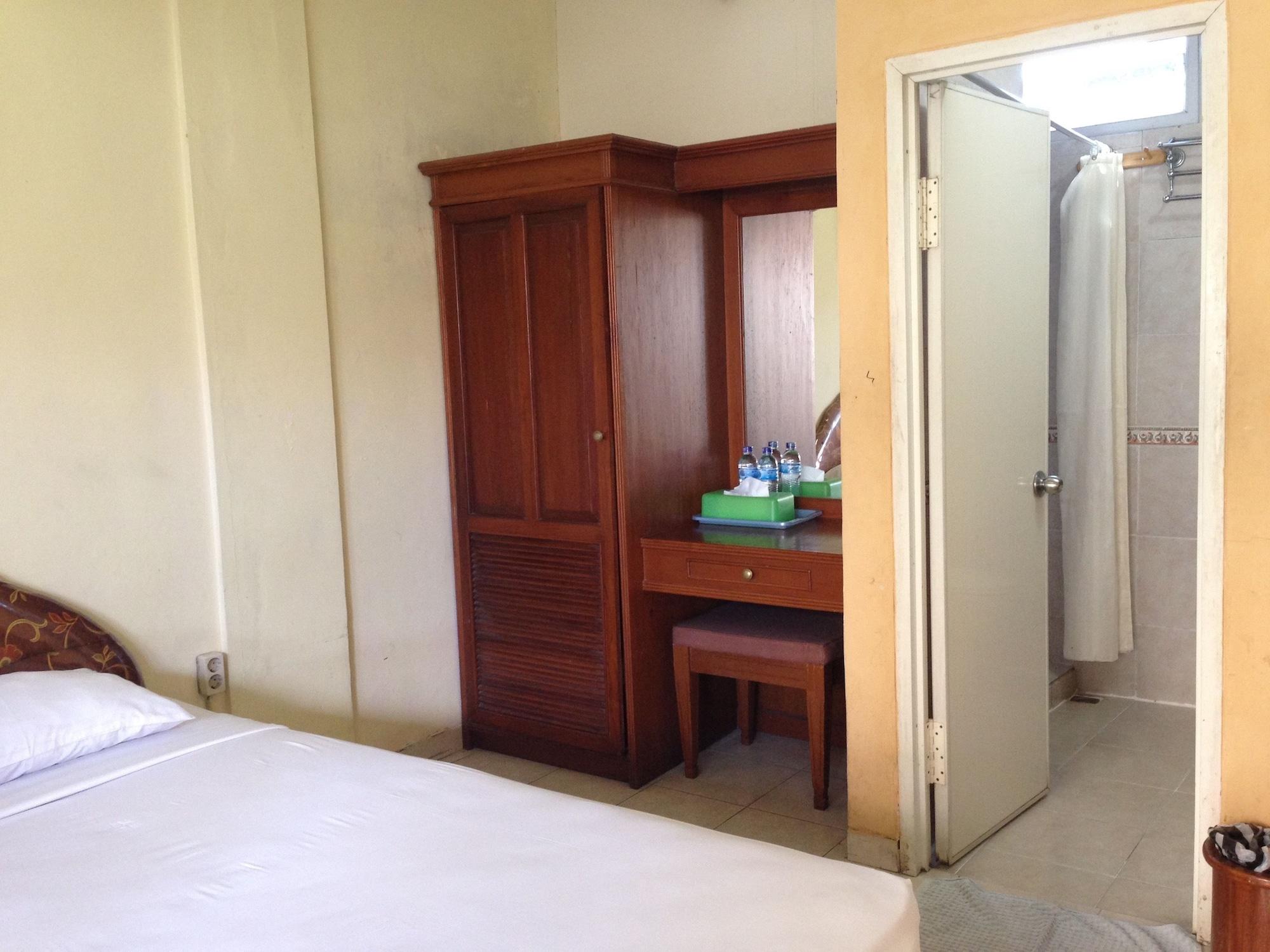 Oyo 3134 Puri Tamu Hotel Jimbaran Екстериор снимка