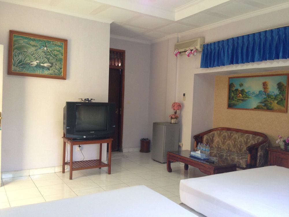 Oyo 3134 Puri Tamu Hotel Jimbaran Екстериор снимка