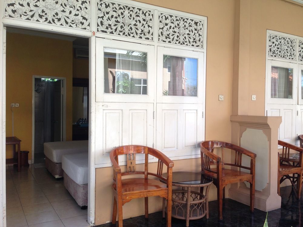 Oyo 3134 Puri Tamu Hotel Jimbaran Екстериор снимка