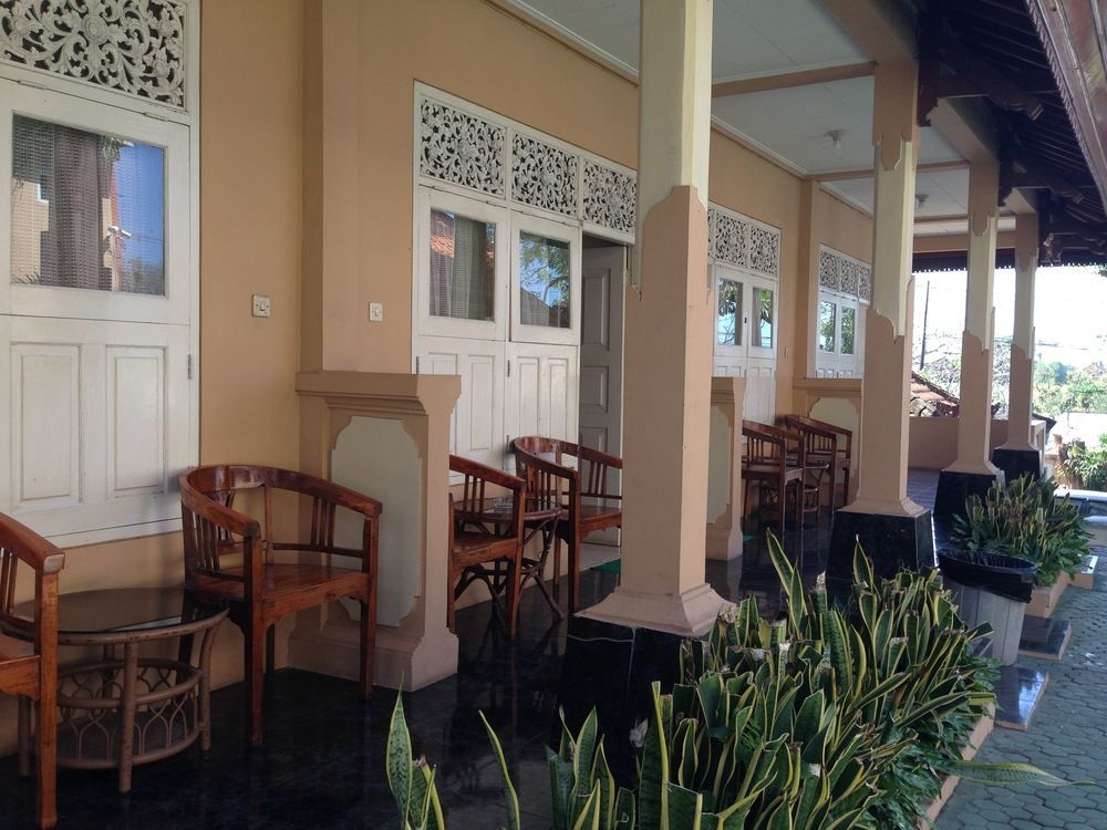 Oyo 3134 Puri Tamu Hotel Jimbaran Екстериор снимка