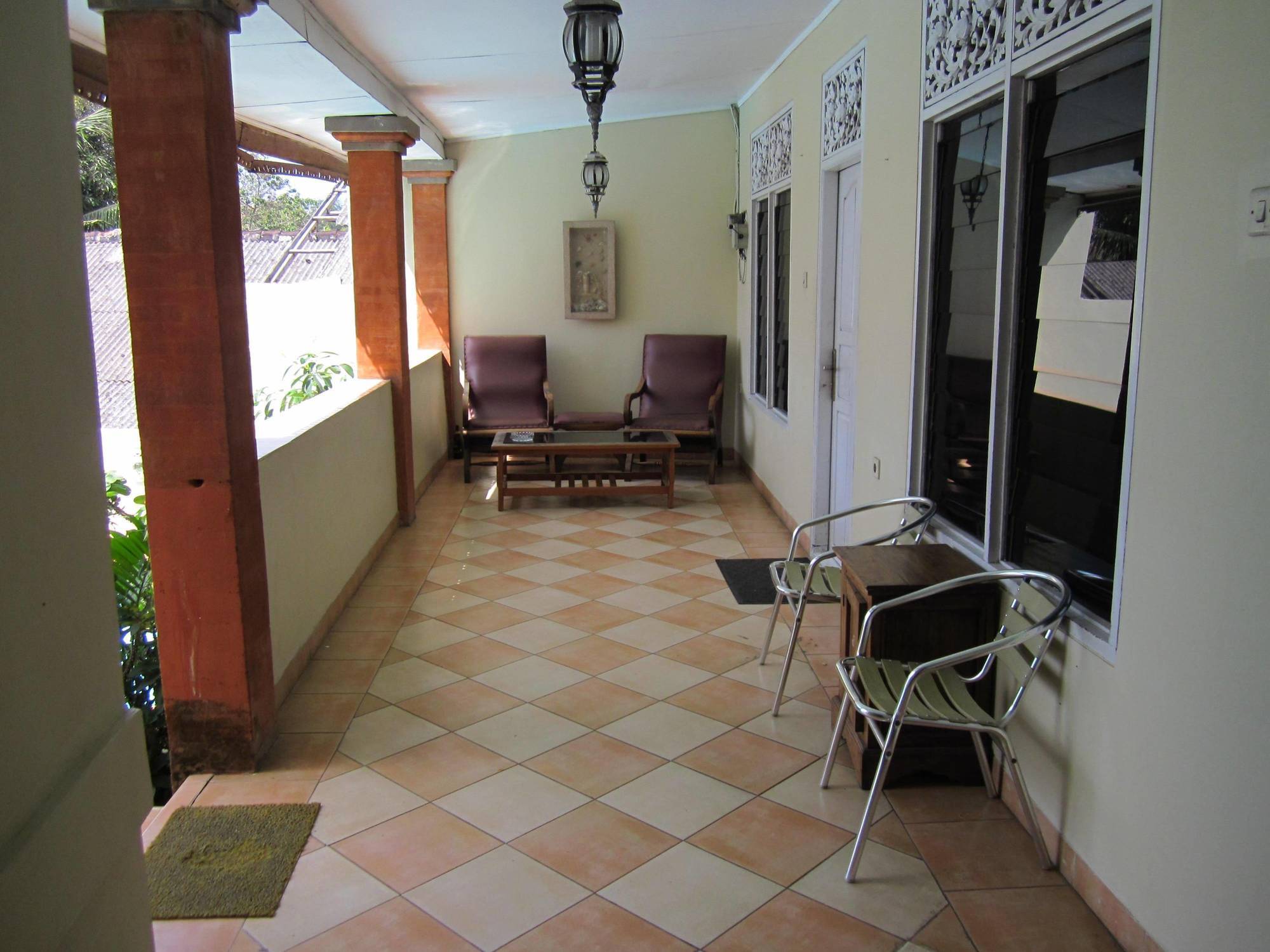 Oyo 3134 Puri Tamu Hotel Jimbaran Екстериор снимка