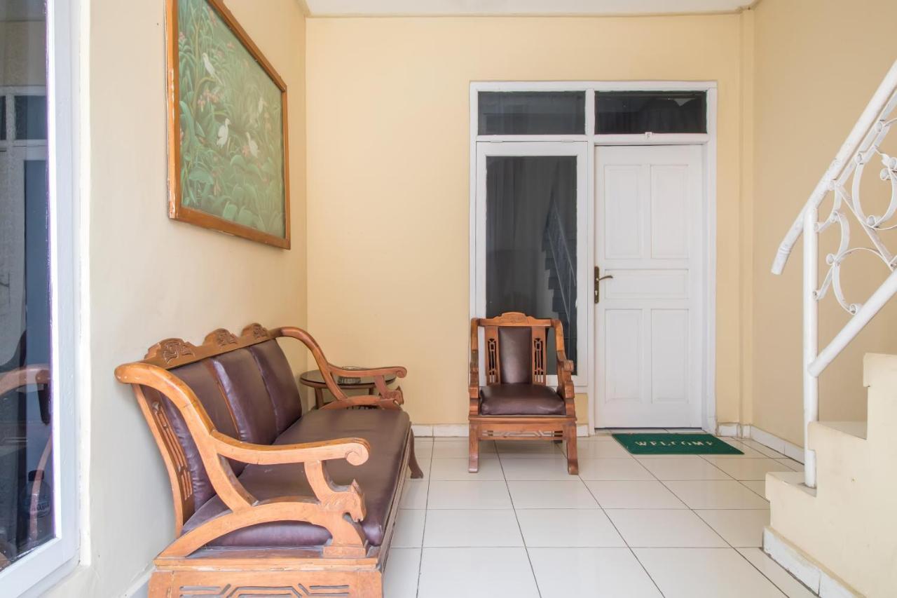Oyo 3134 Puri Tamu Hotel Jimbaran Екстериор снимка