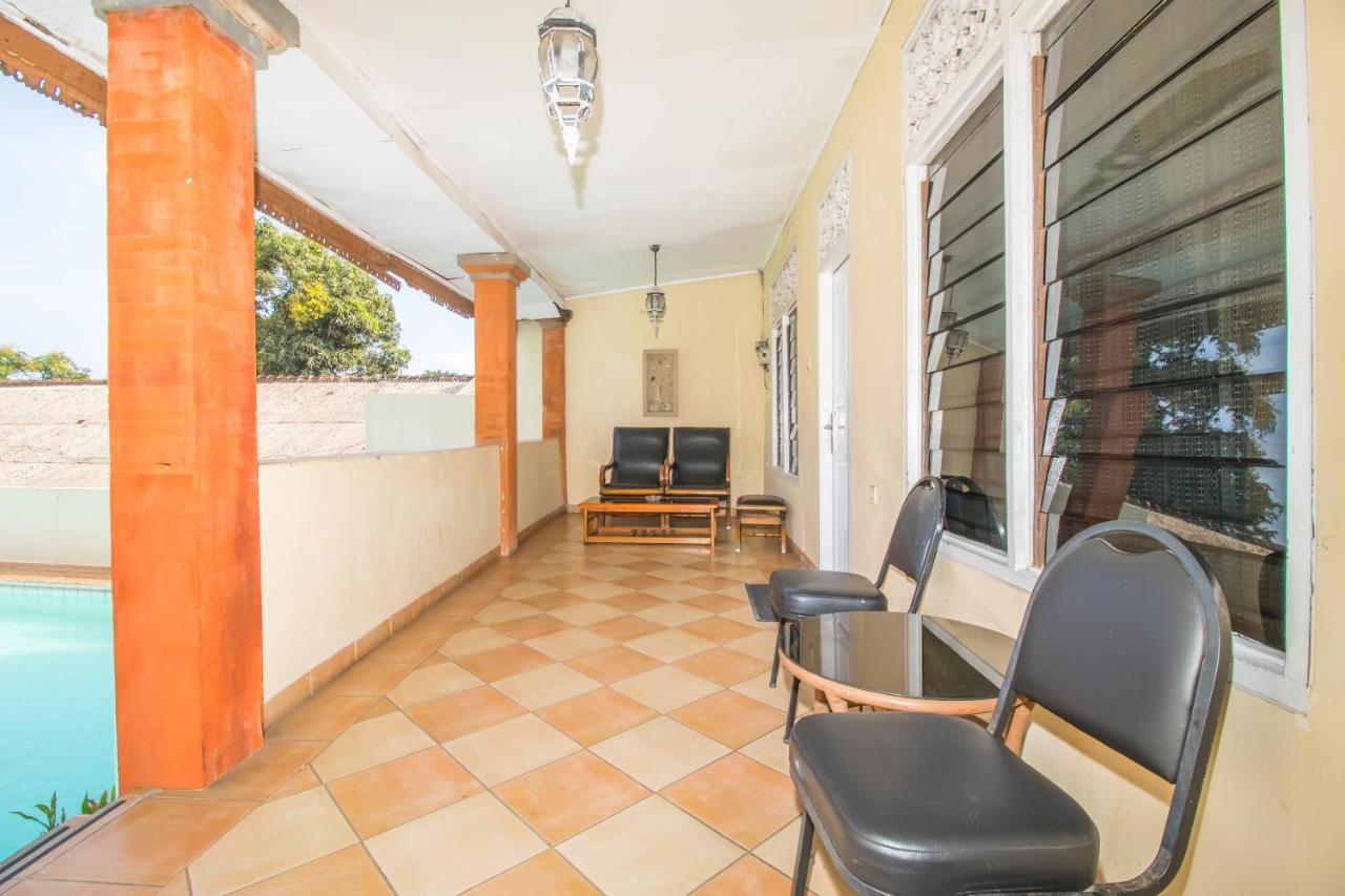 Oyo 3134 Puri Tamu Hotel Jimbaran Екстериор снимка