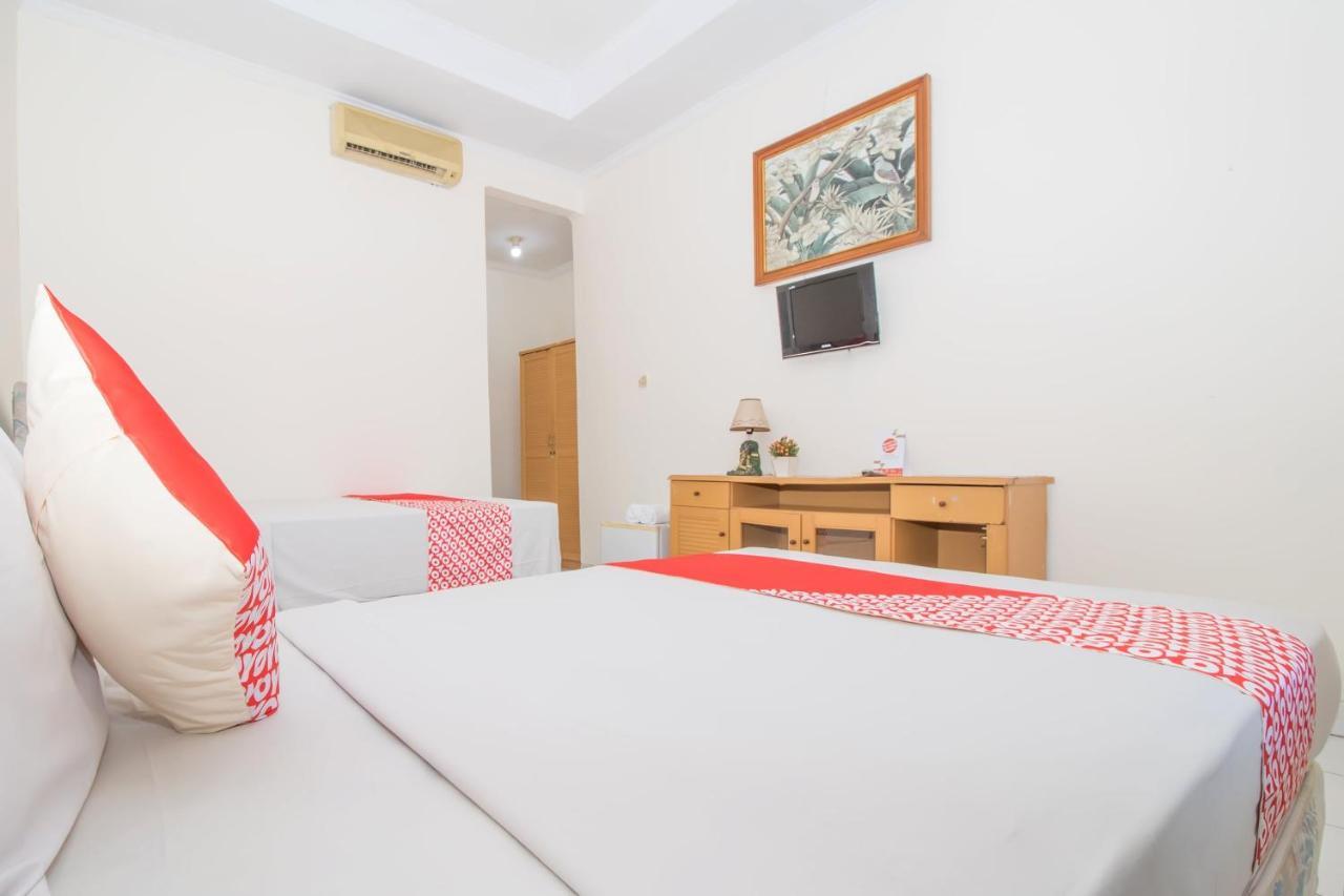 Oyo 3134 Puri Tamu Hotel Jimbaran Екстериор снимка